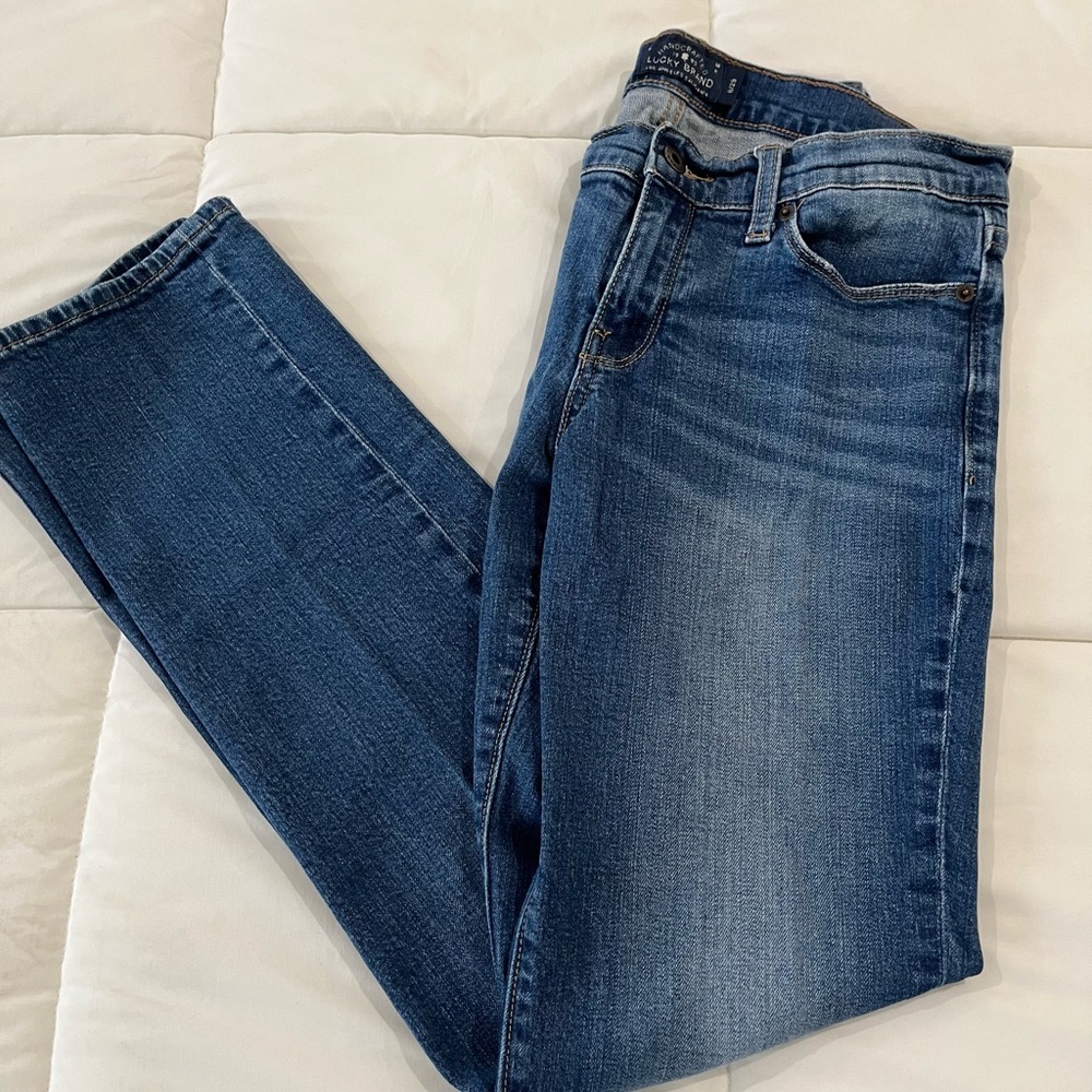 Lucky Brand Women's Jeans Sweet Straight  size 8 29 faded jeans